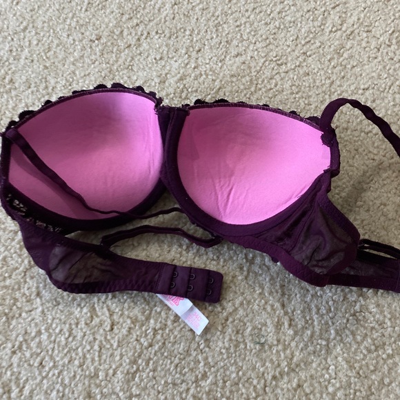 Victoria’s Secret lacy, flower, print 34D bra - Picture 3 of 3